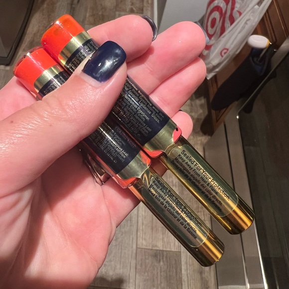 LipSense Samon - Picture 3 of 3